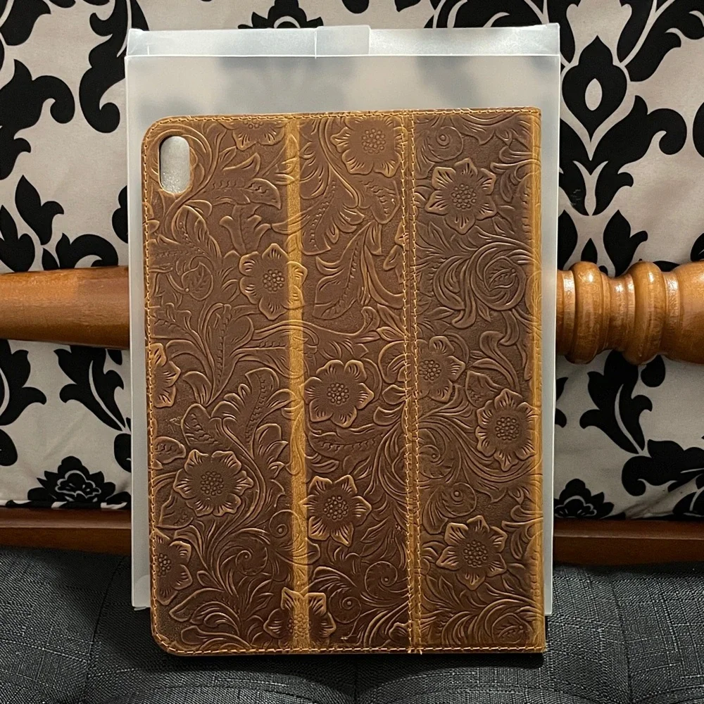 Brown Leather Floral IPad 10.9 Case